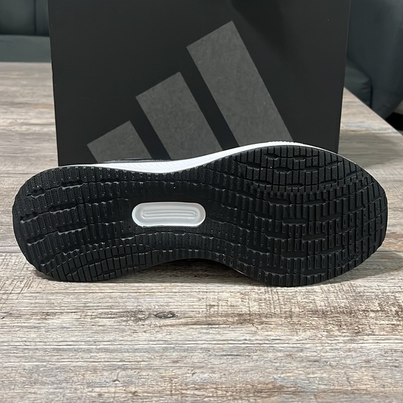 NWT Adidas Runfalcon 5 Running Men's Shoes - Dark Gray - IE8819 - Picture 9 of 12